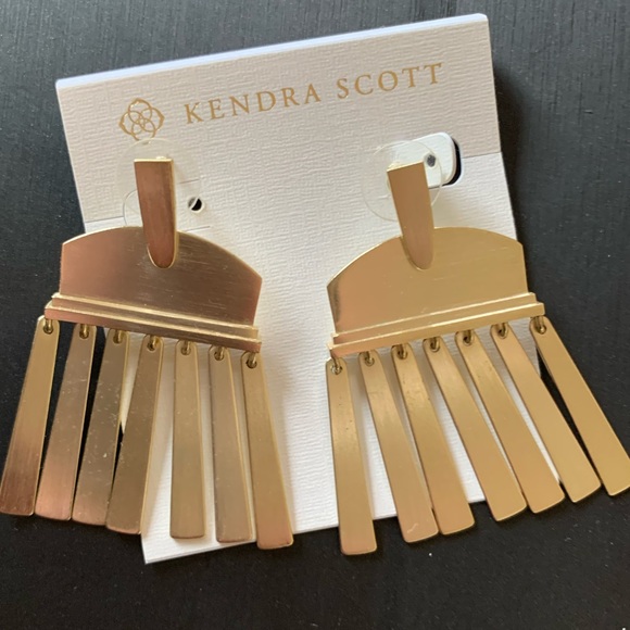 GOLD Layne Statement Earring - Picture 1 of 3